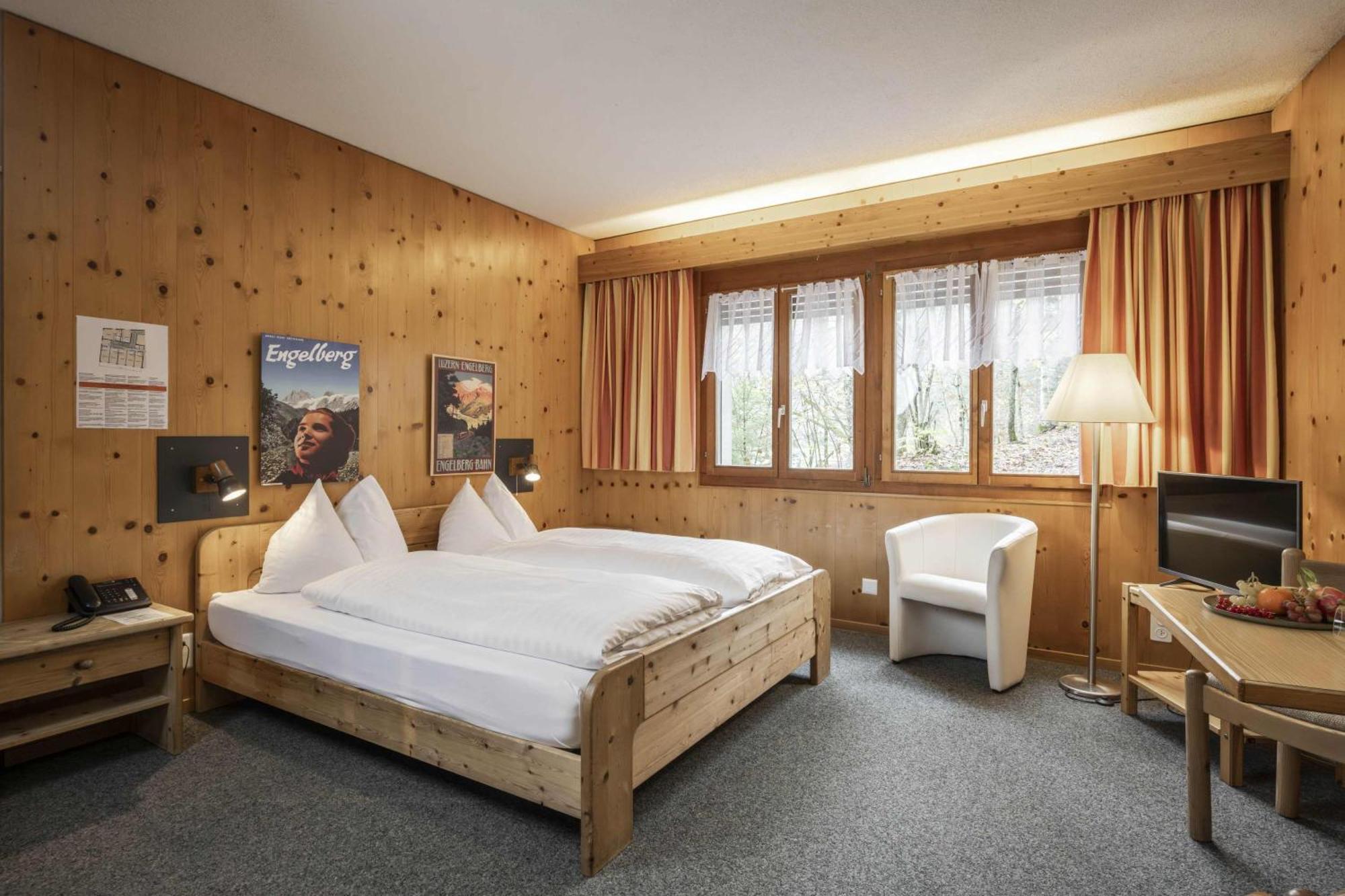Hotel Restaurant Baenklialp เอนเกลเบิร์ก ภายนอก รูปภาพ